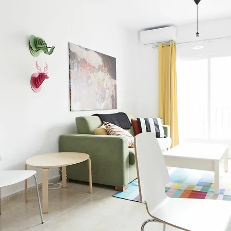 Hello Flat Delicias